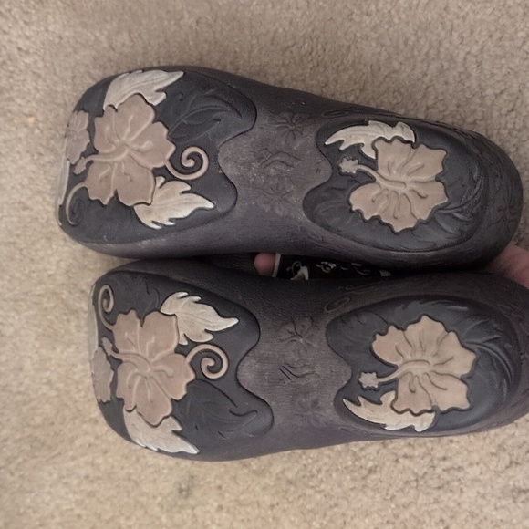 Gold Pigeon Shoes SIGNATURE Comfort Ergonomic Walking Flip Flops Y2K Butterfly - Picture 9 of 10